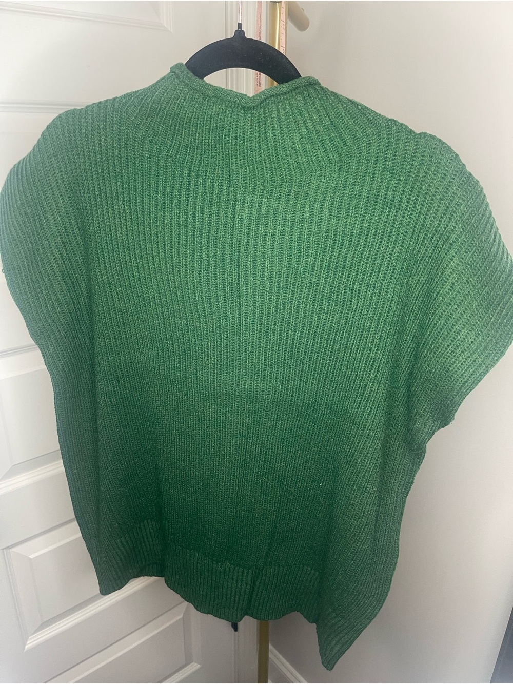 Zenana Ribbed Structured Shoulder Sweater Top – Dark Green 💚 - Picture 3 of 3